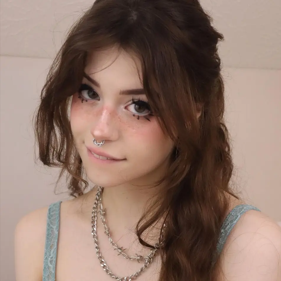 Ханна Кейбл (Hannahowo)