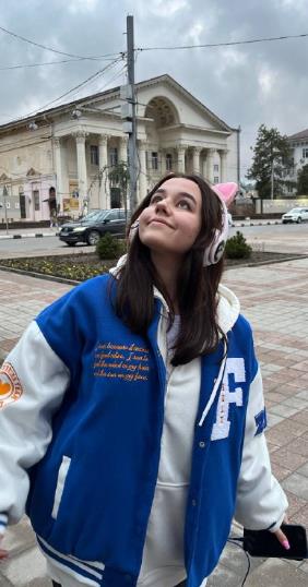 Полина Хлеб