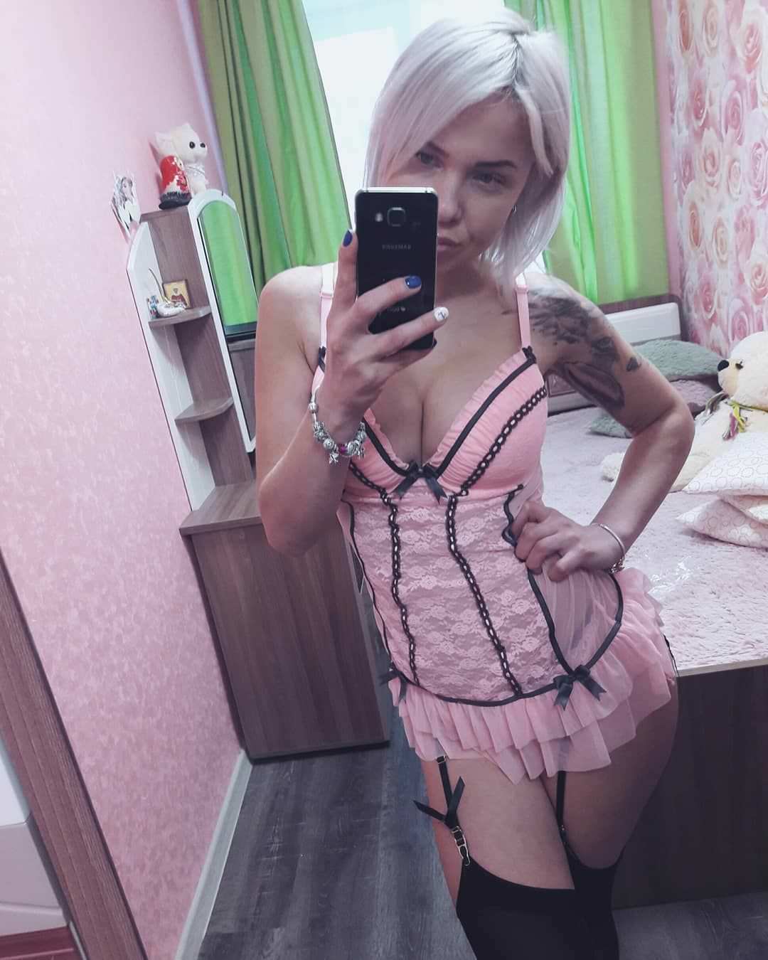 Любовь Томская фото в спальне