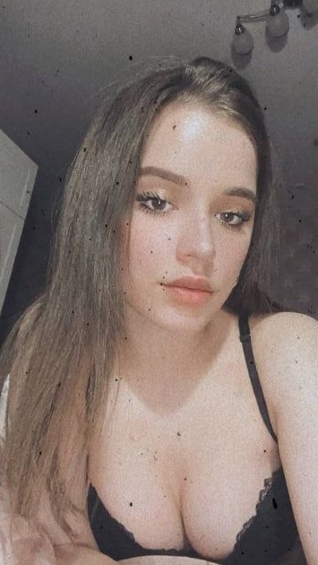 Ани Мур