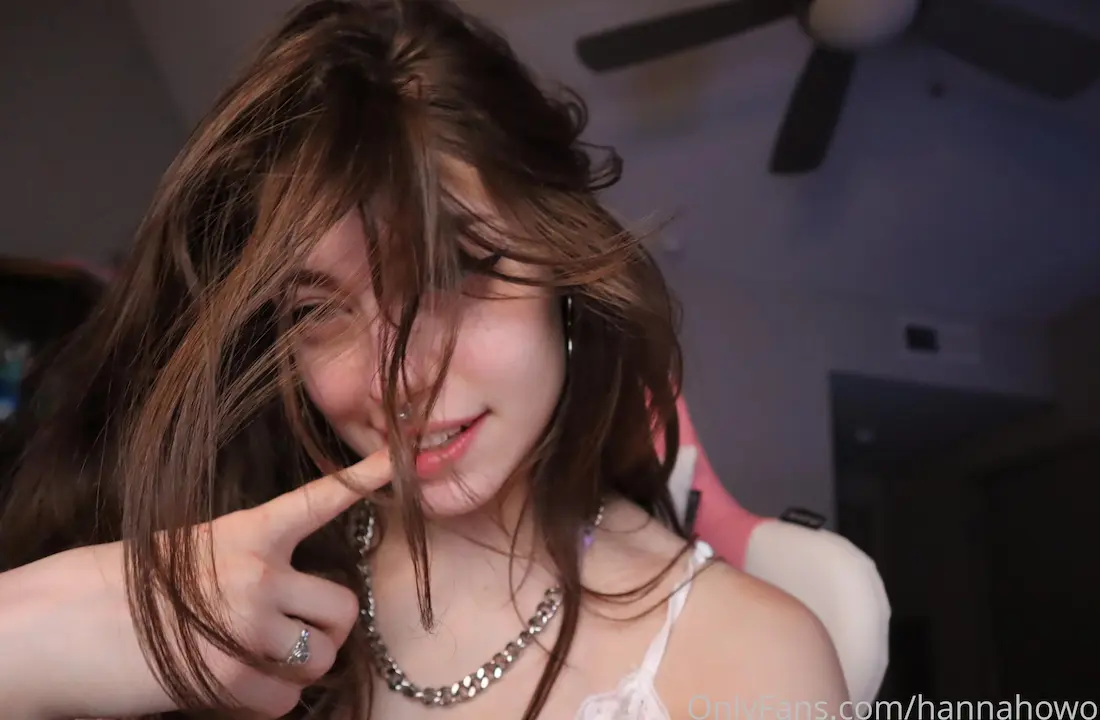 Ханна Кейбл (Hannahowo)