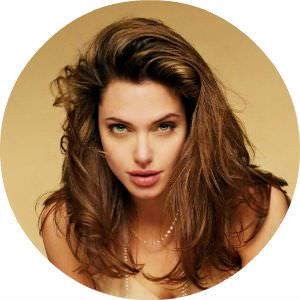 Анджелина Джоли
