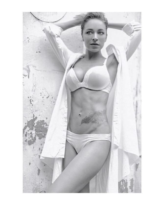 Серафима Низовская фото в инстаграм в нижнем белье