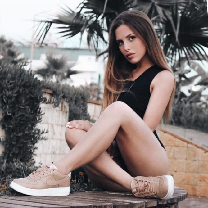 Моша Макеева фотография в чёрной майке