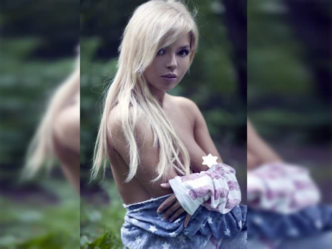 Карина Зверева фото в рубашке