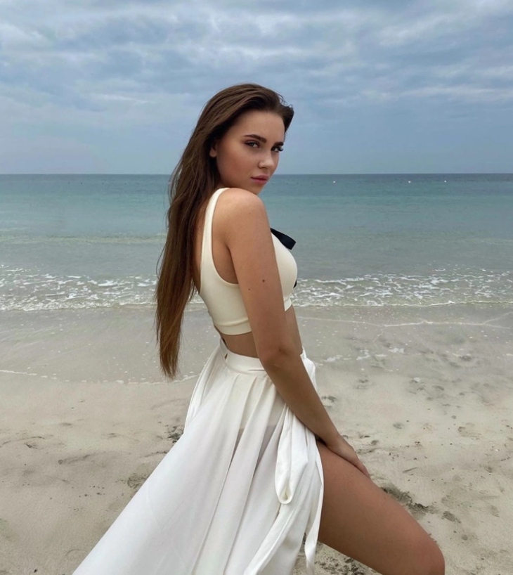 Юля Годунова